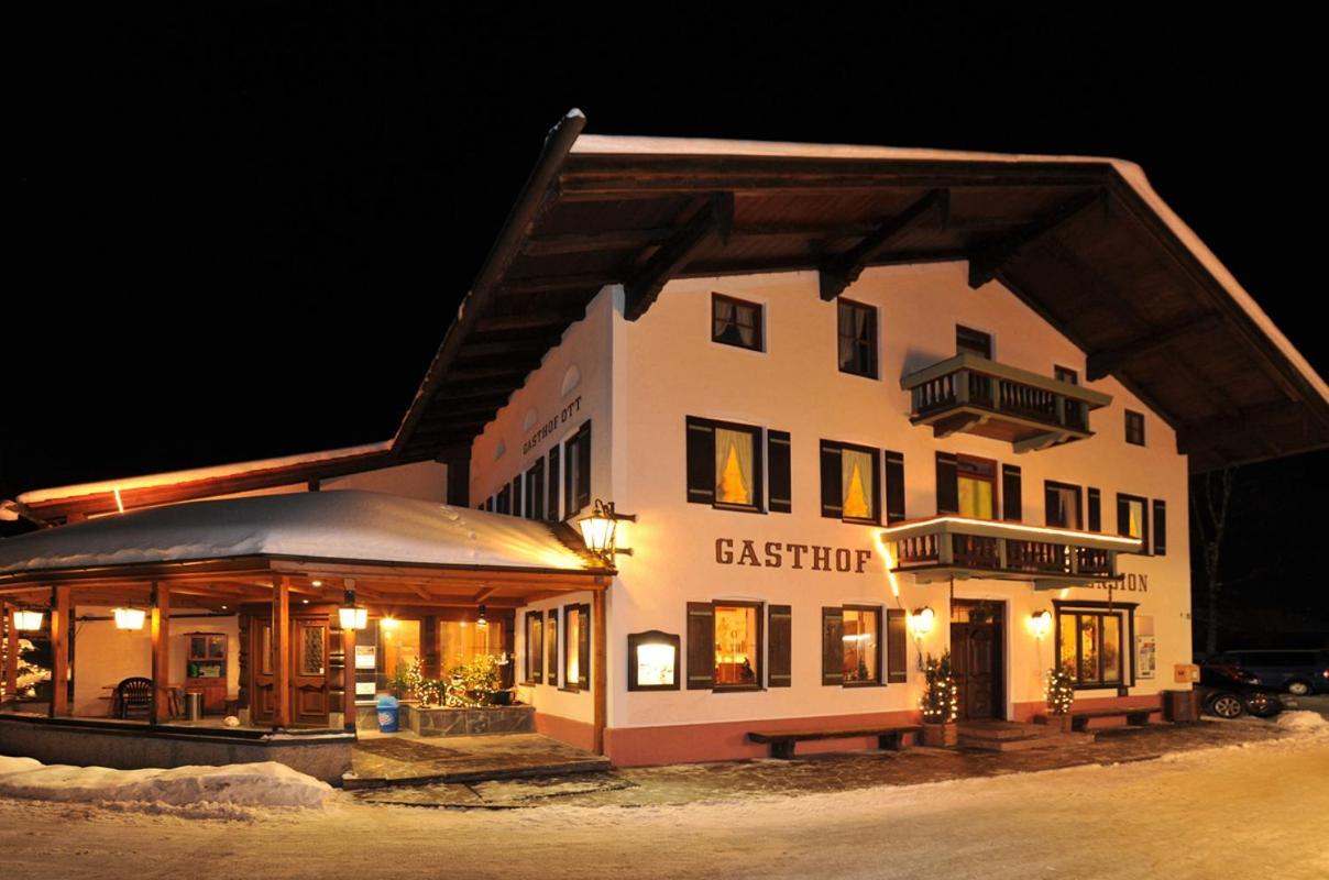 Gasthof Zum Ott Hotel Staudach-Egerndach Kültér fotó